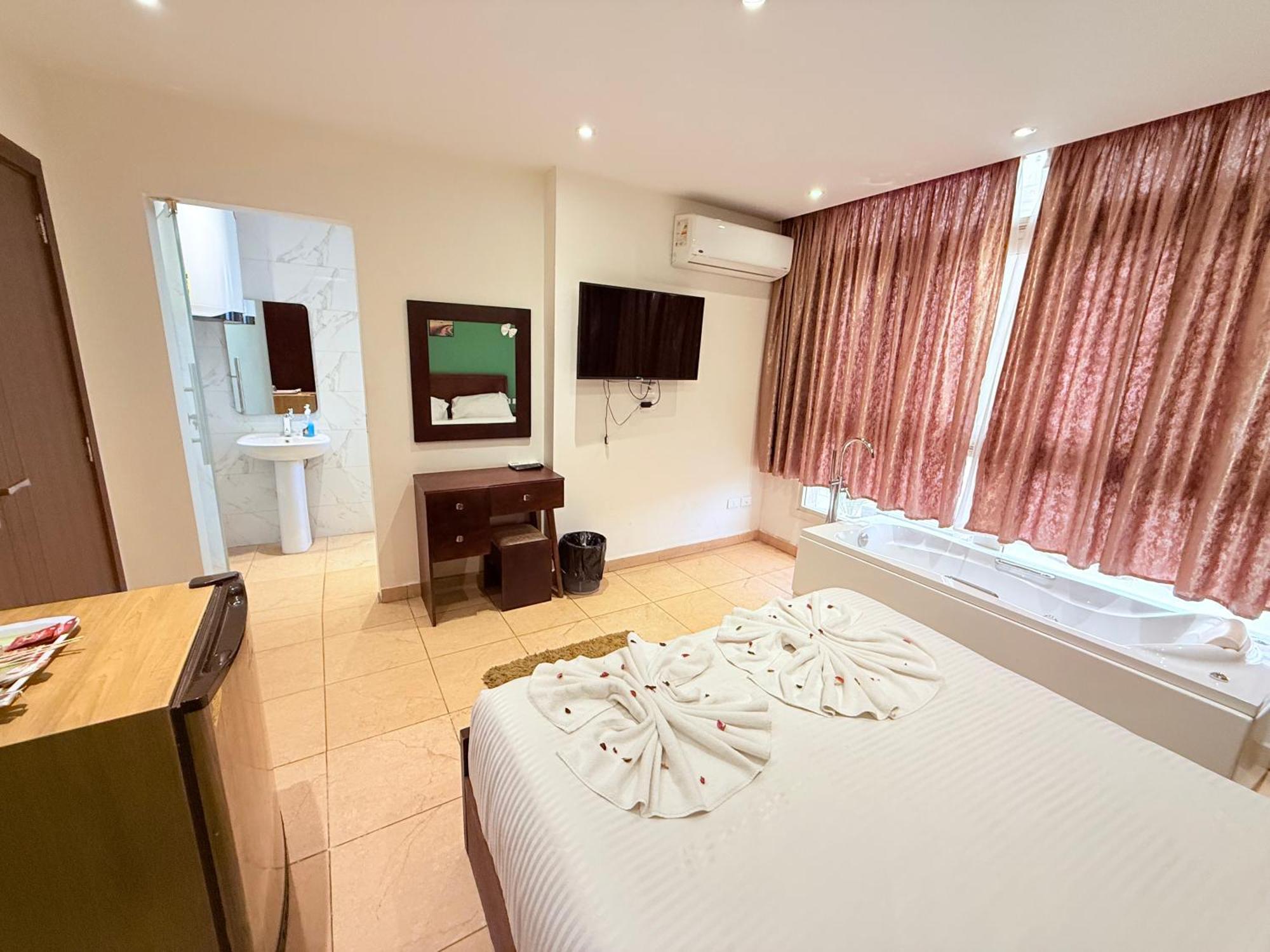 King Khafren View Inn Kafrat al Jabal Exterior photo