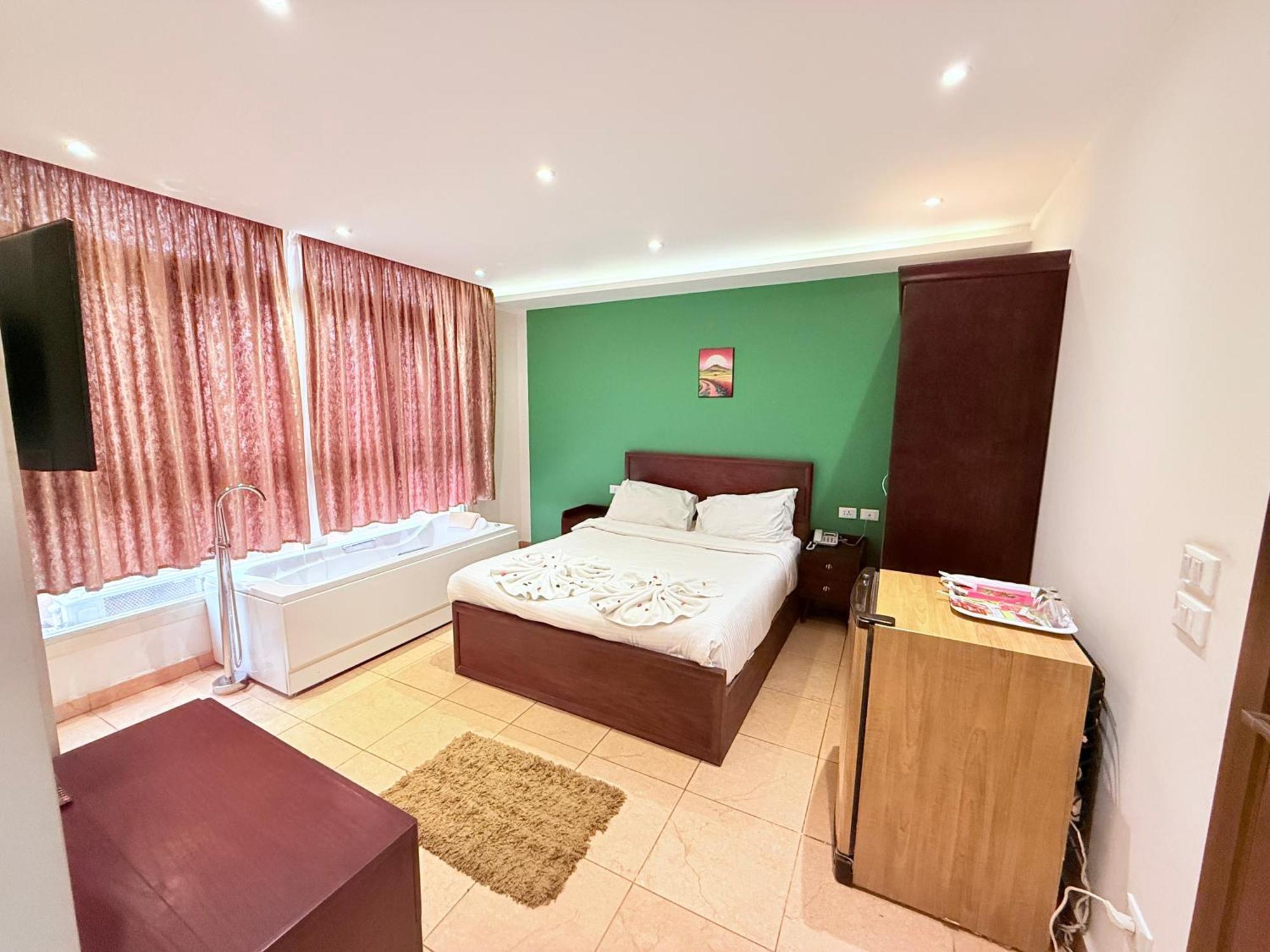 King Khafren View Inn Kafrat al Jabal Exterior photo