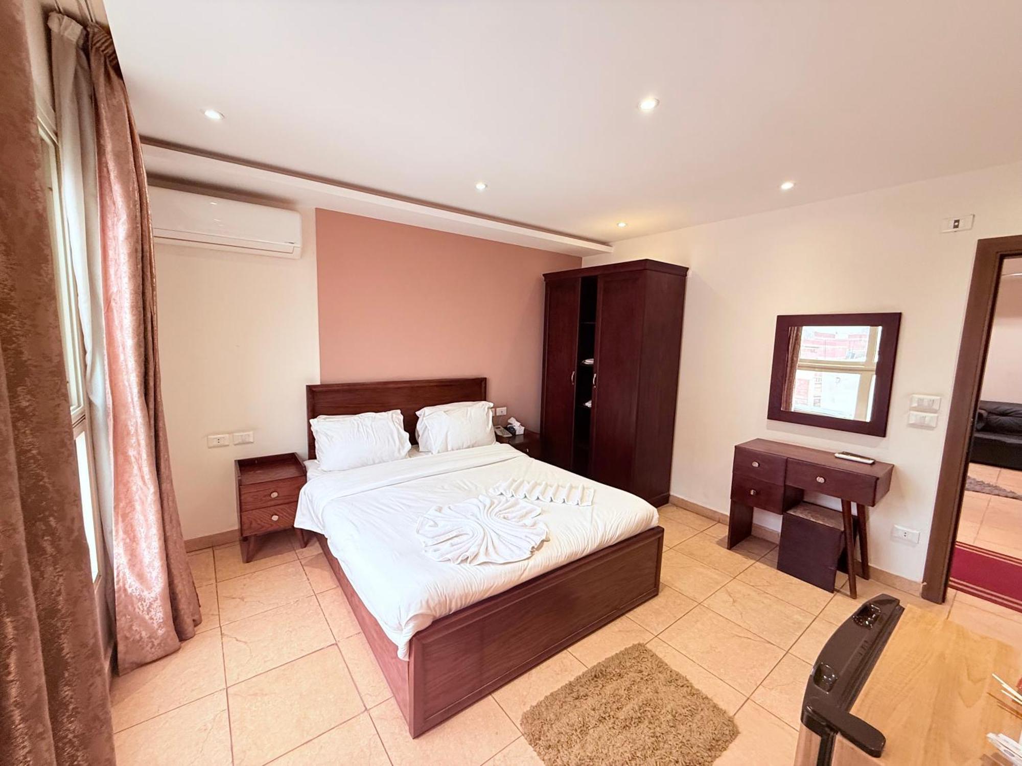 King Khafren View Inn Kafrat al Jabal Exterior photo